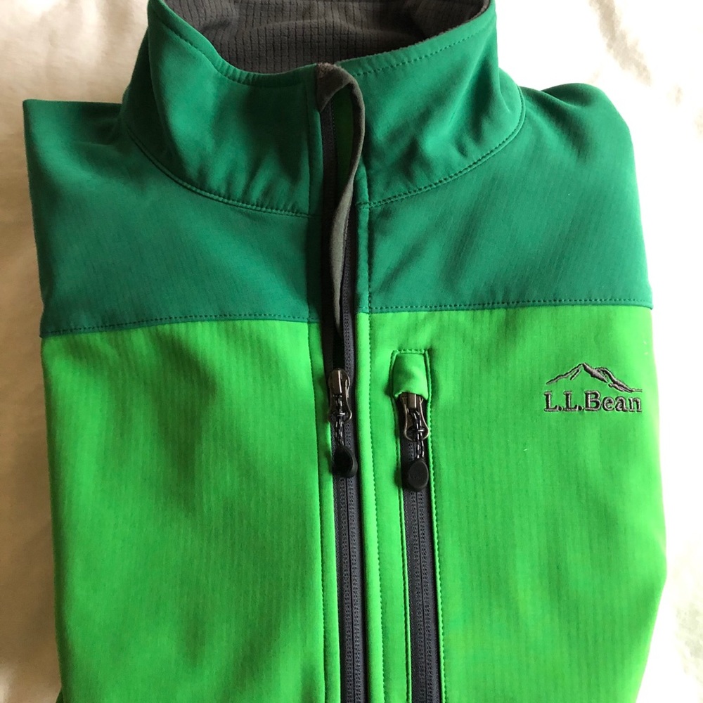 LL BEAN medium men’s green jacket